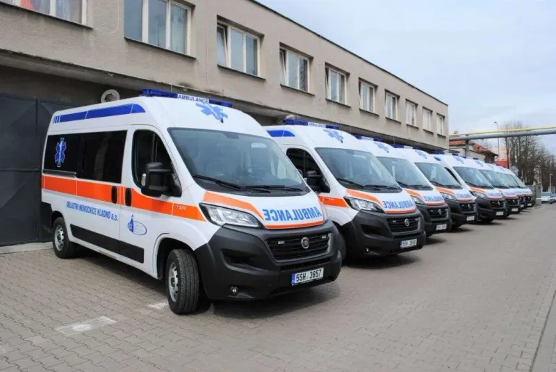 Nové sanitky pro kladenskou nemocnici