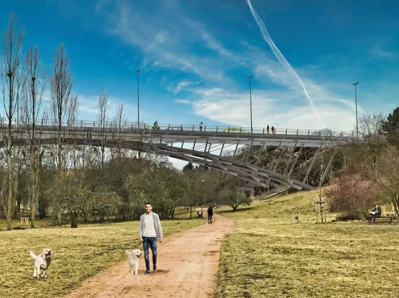 Sítenský most. Oprava, zúžení nebo špičková architektura?